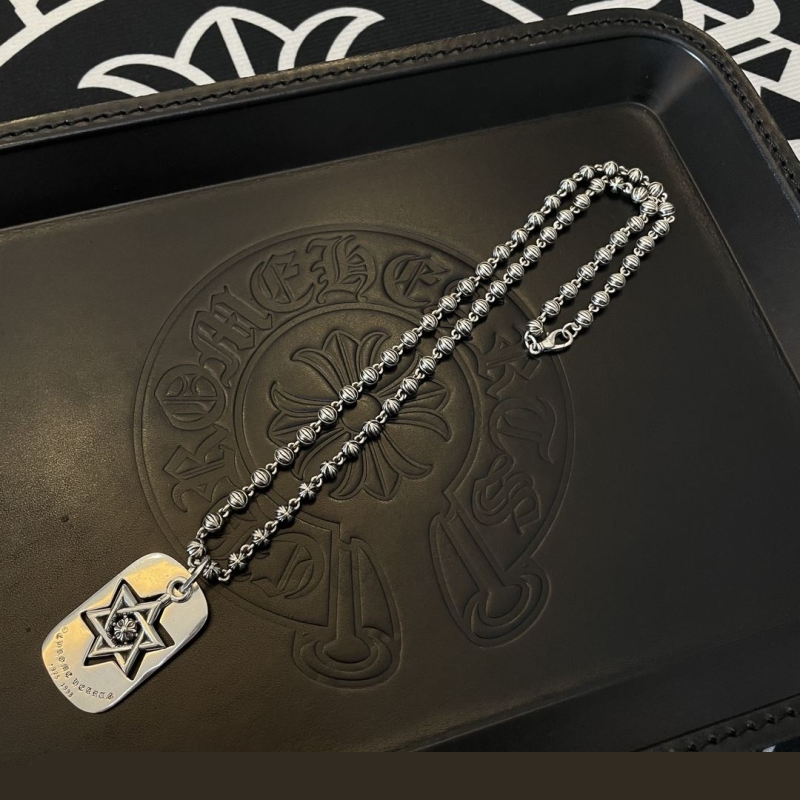 Ch**me He**ts necklaces